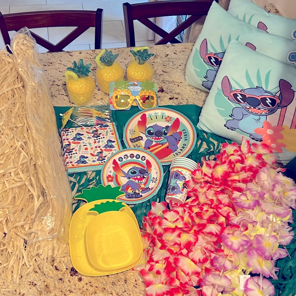 Stitch Summer Party Big Bundle Luau Tropical Pineapple Hawaiian Leis Lilo Stitch